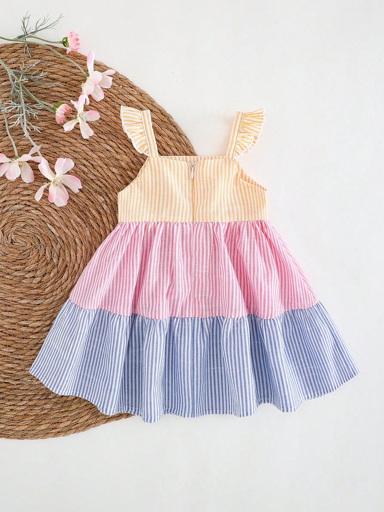 Cozy Cute Baby Girl Summer Vacation Green And White Striped Dress, Versatile 3D Floral Bee Pattern Sleeveless Cinched Waist Casual Cute Patchwork Dress